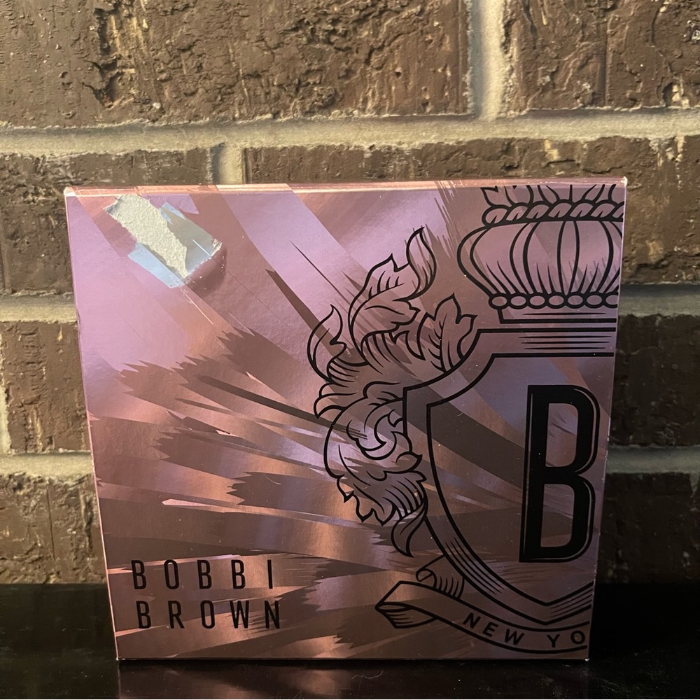 Bobbi Brown Gift Box Spring 2025